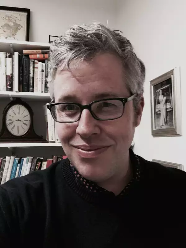 Andrew Lipman headshot